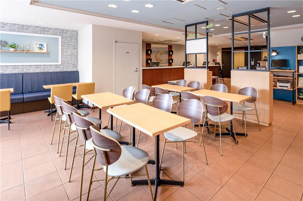 成田机场康福特茵酒店 酒店